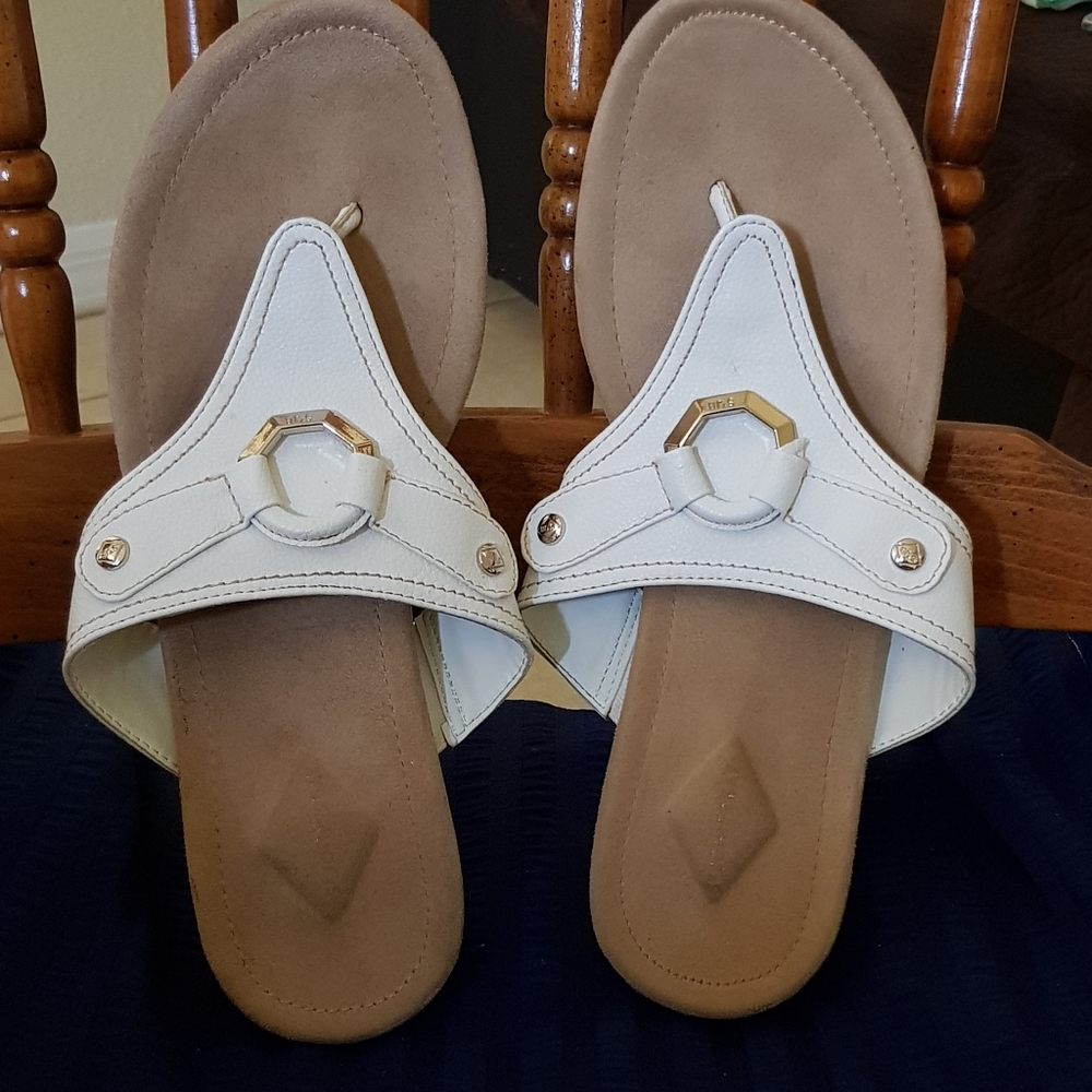 Sandles